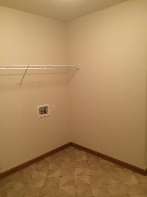 208 Glory Ave, Kendallville, IN 46755 photo 8