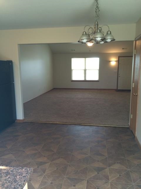 208 Glory Ave, Kendallville, IN 46755 photo 5
