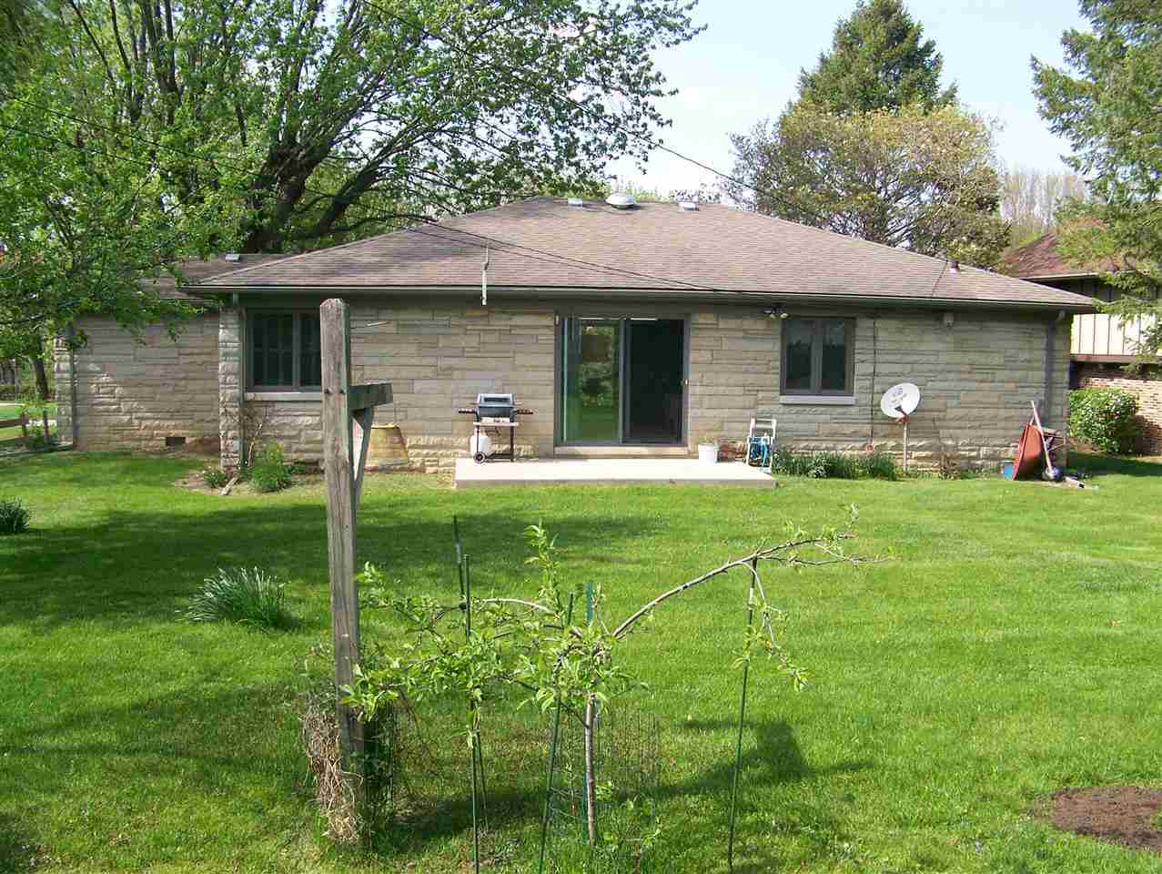 817 Berkley Dr, Marion, IN 46952 photo 2