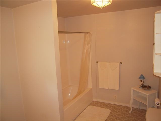 8981 E North St, Frankfort, IN 46041 photo 13