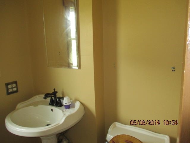 564 W 5th St, Peru, IN 46970 photo 16