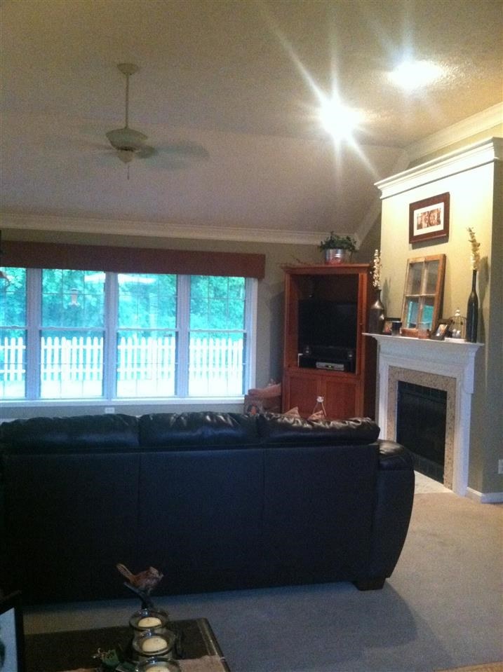 3814 Farrington Dr, Evansville, IN 47725 photo 2