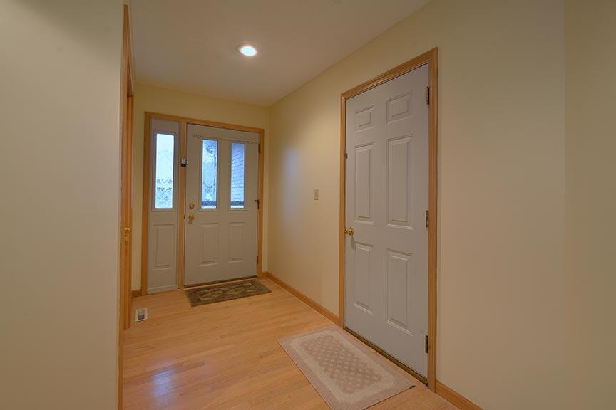 54232 Pebblestone Ln, Elkhart, IN 46514 photo 2
