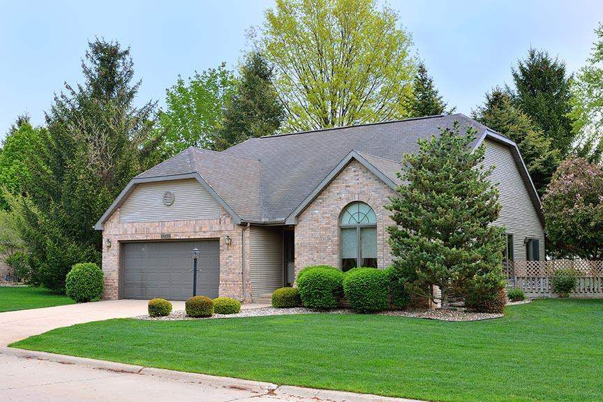 54232 Pebblestone Ln, Elkhart, IN 46514 photo 1