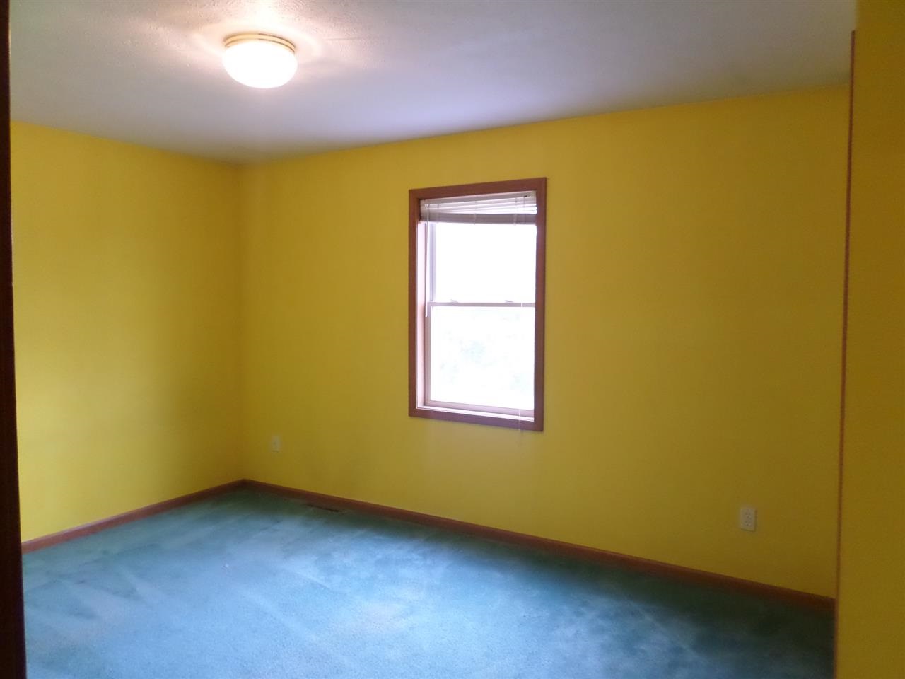 504 Dogwood Ln, Middlebury, IN 46540 photo 13