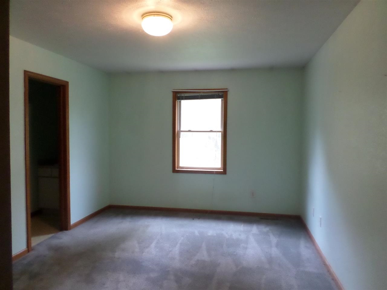 504 Dogwood Ln, Middlebury, IN 46540 photo 15