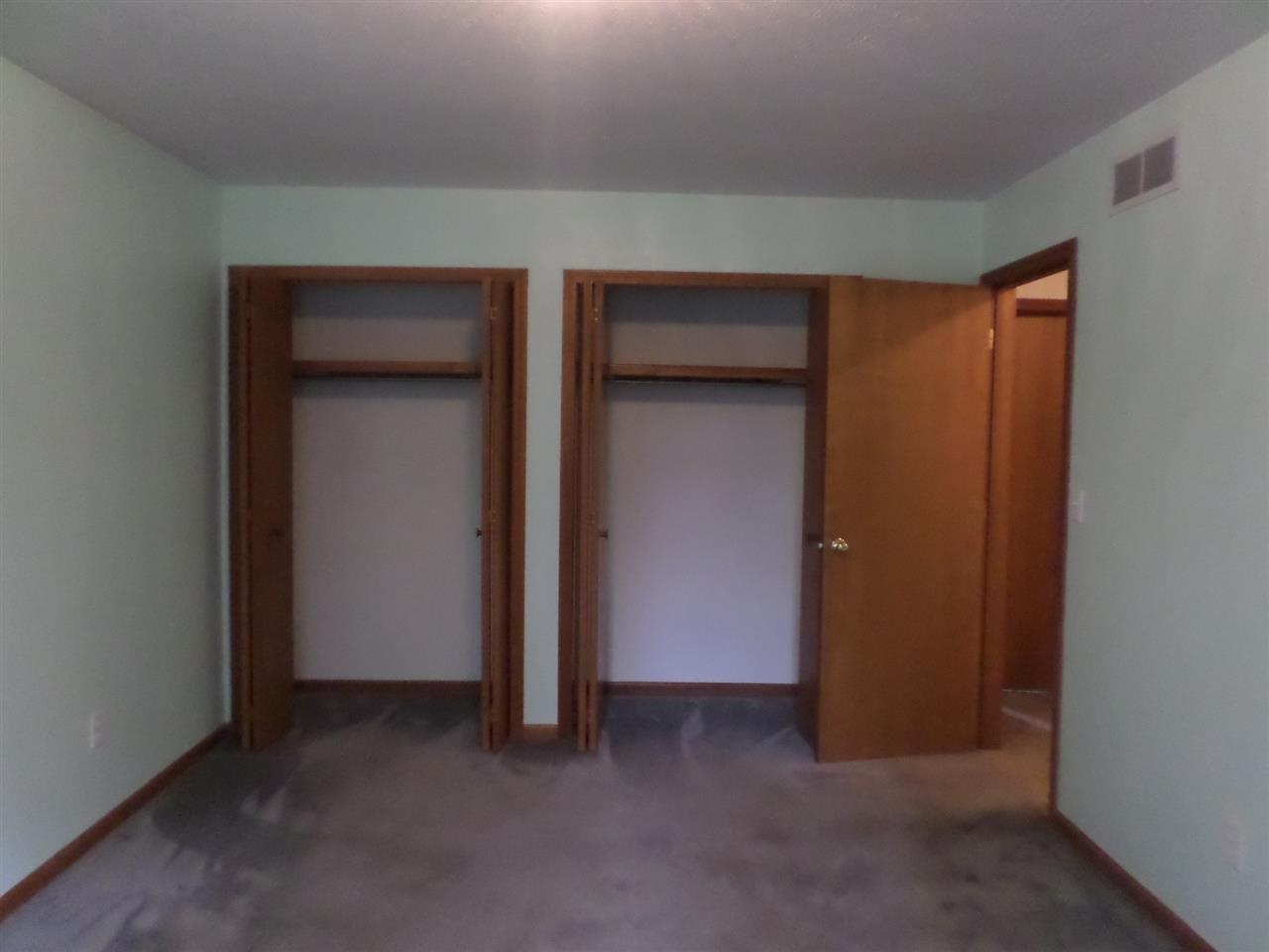 504 Dogwood Ln, Middlebury, IN 46540 photo 17
