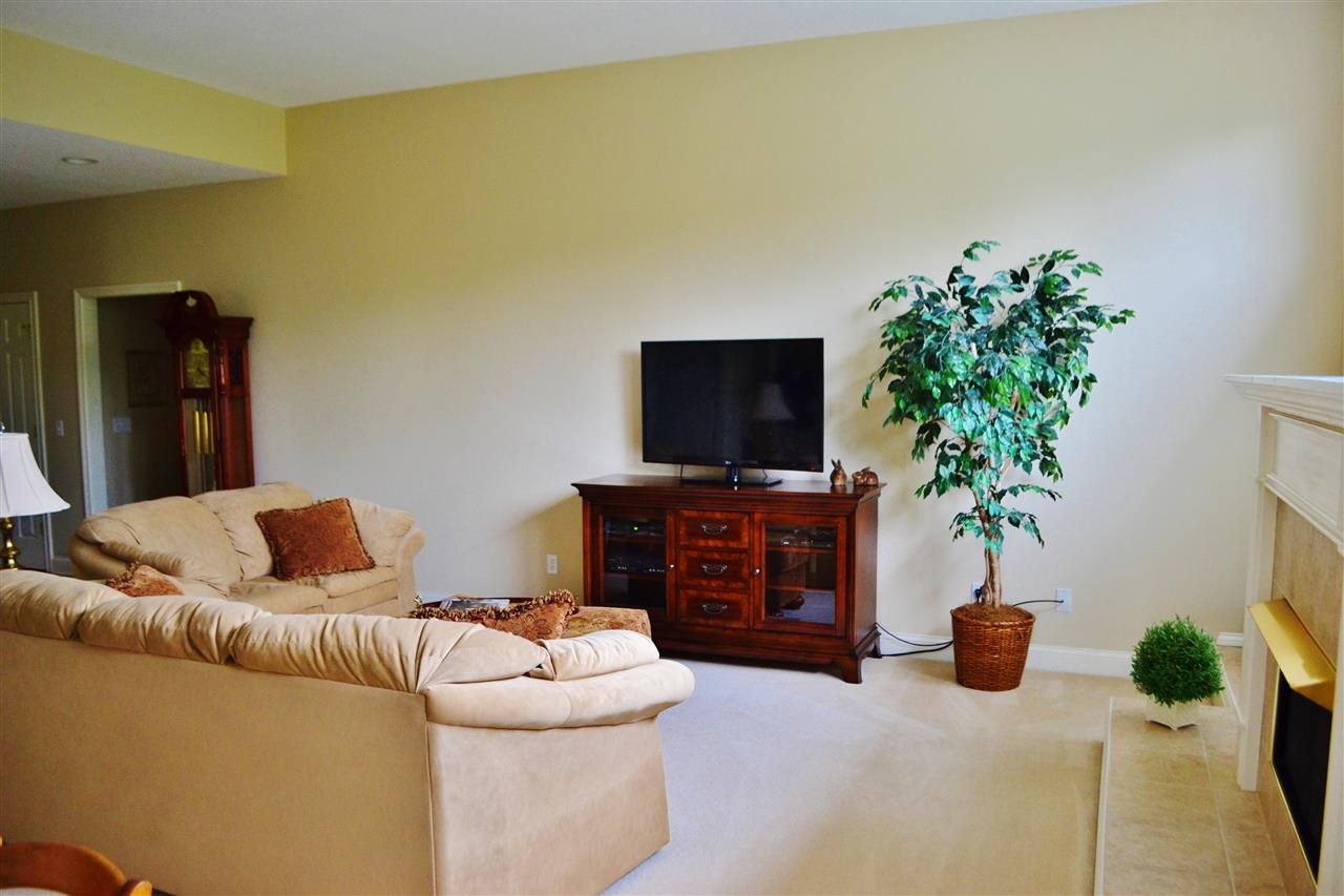 2802 Cunningham Dr, Fort Wayne, IN 46804 photo 9