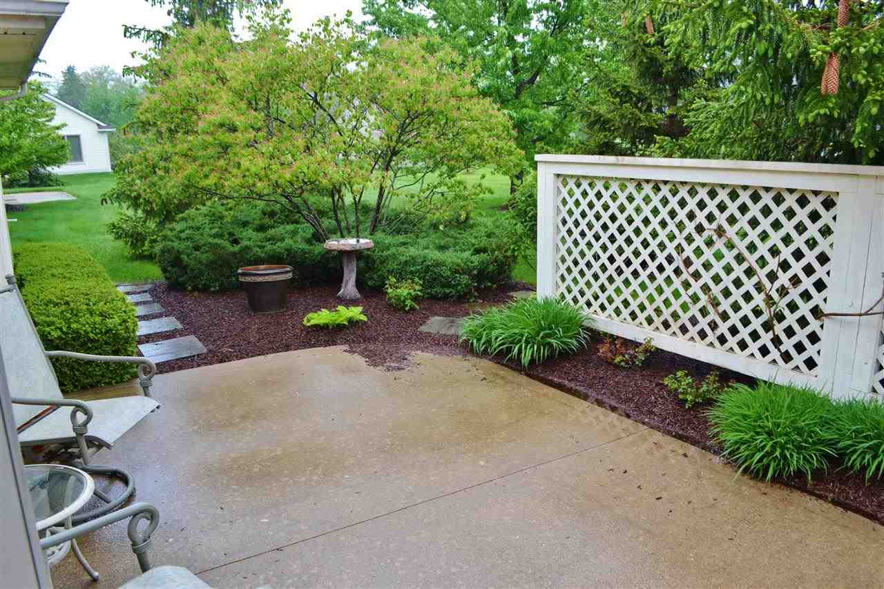 2802 Cunningham Dr, Fort Wayne, IN 46804 photo 2