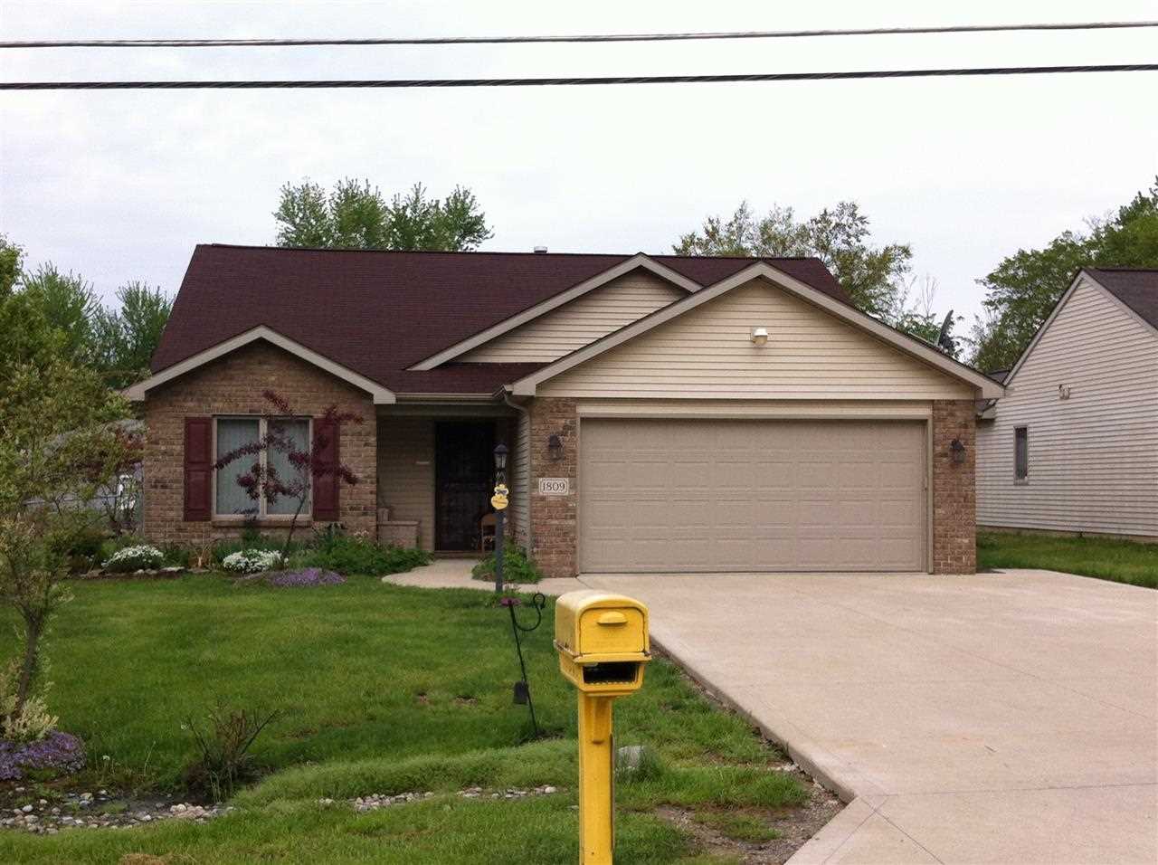 1809 Olladale Dr, Fort Wayne, IN 46808 photo 1