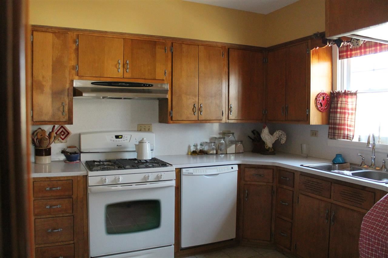 310 W Waterford St, Wakarusa, IN 46573 photo 3