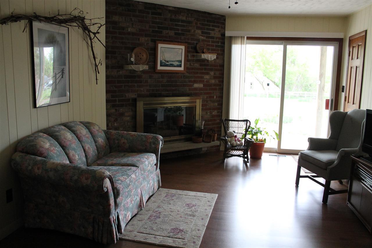 310 W Waterford St, Wakarusa, IN 46573 photo 9
