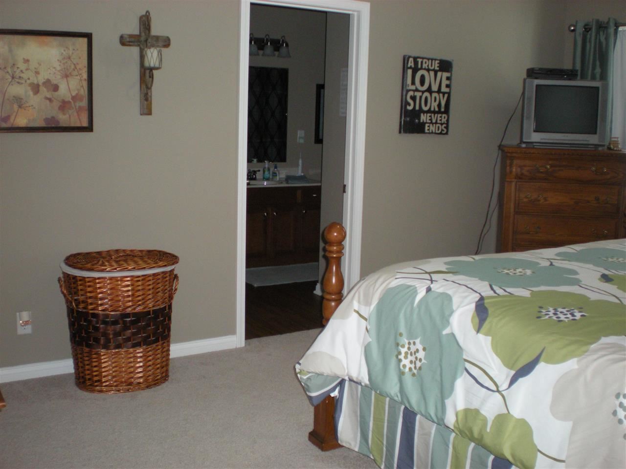4800 Imperial Dr, Newburgh, IN 47630 photo 13