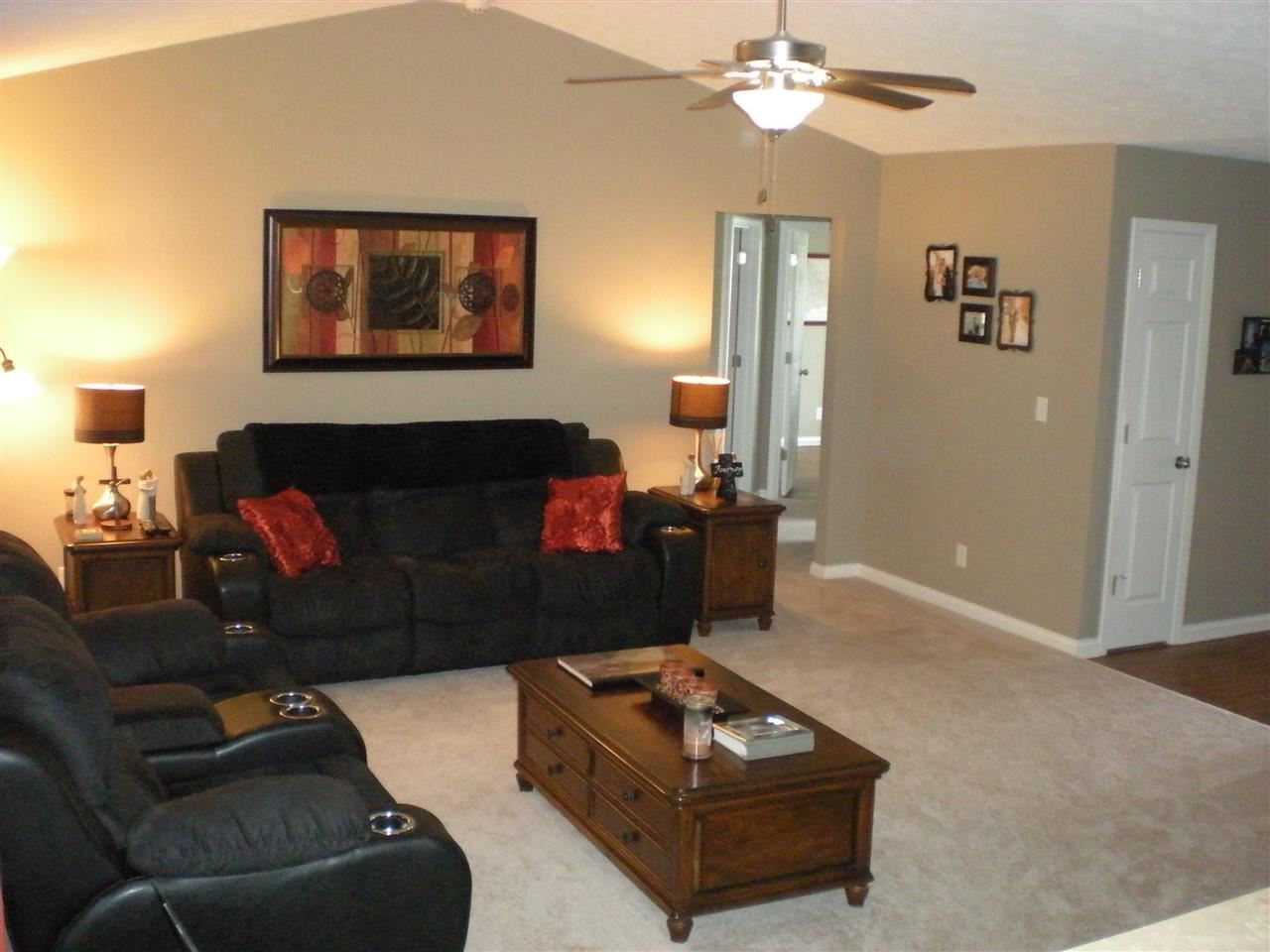 4800 Imperial Dr, Newburgh, IN 47630 photo 4