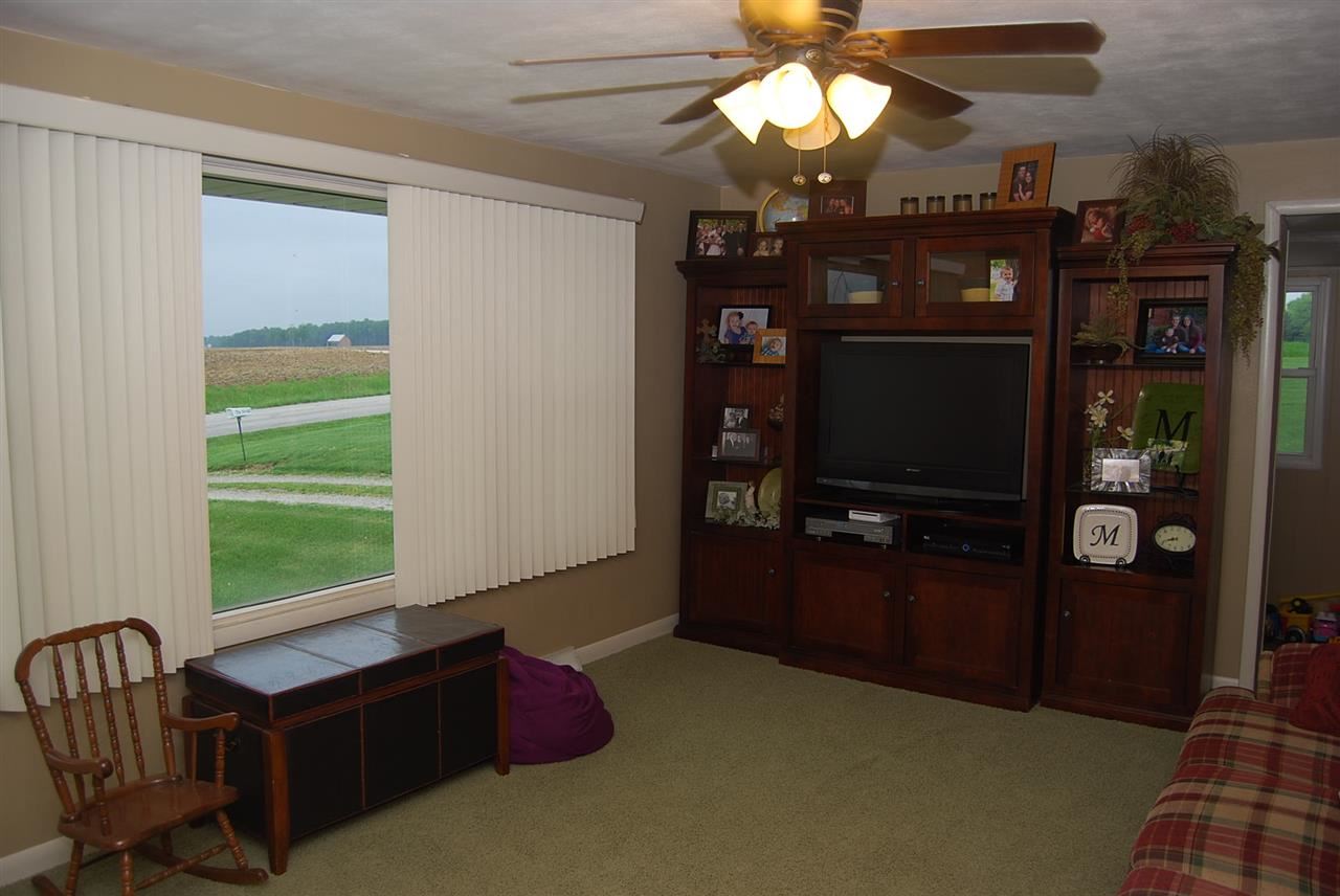 1848 W 47th St, Jasper, IN 47546 photo 2