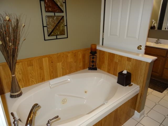 6105 S 020 W, Wolcottville, IN 46795 photo 15