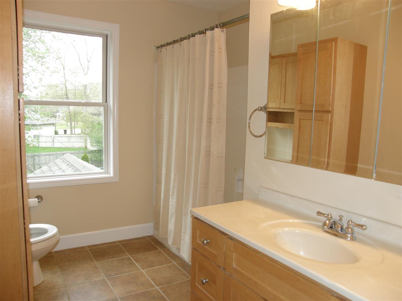 56486 Eastvue Dr, Osceola, IN 46561 photo 4