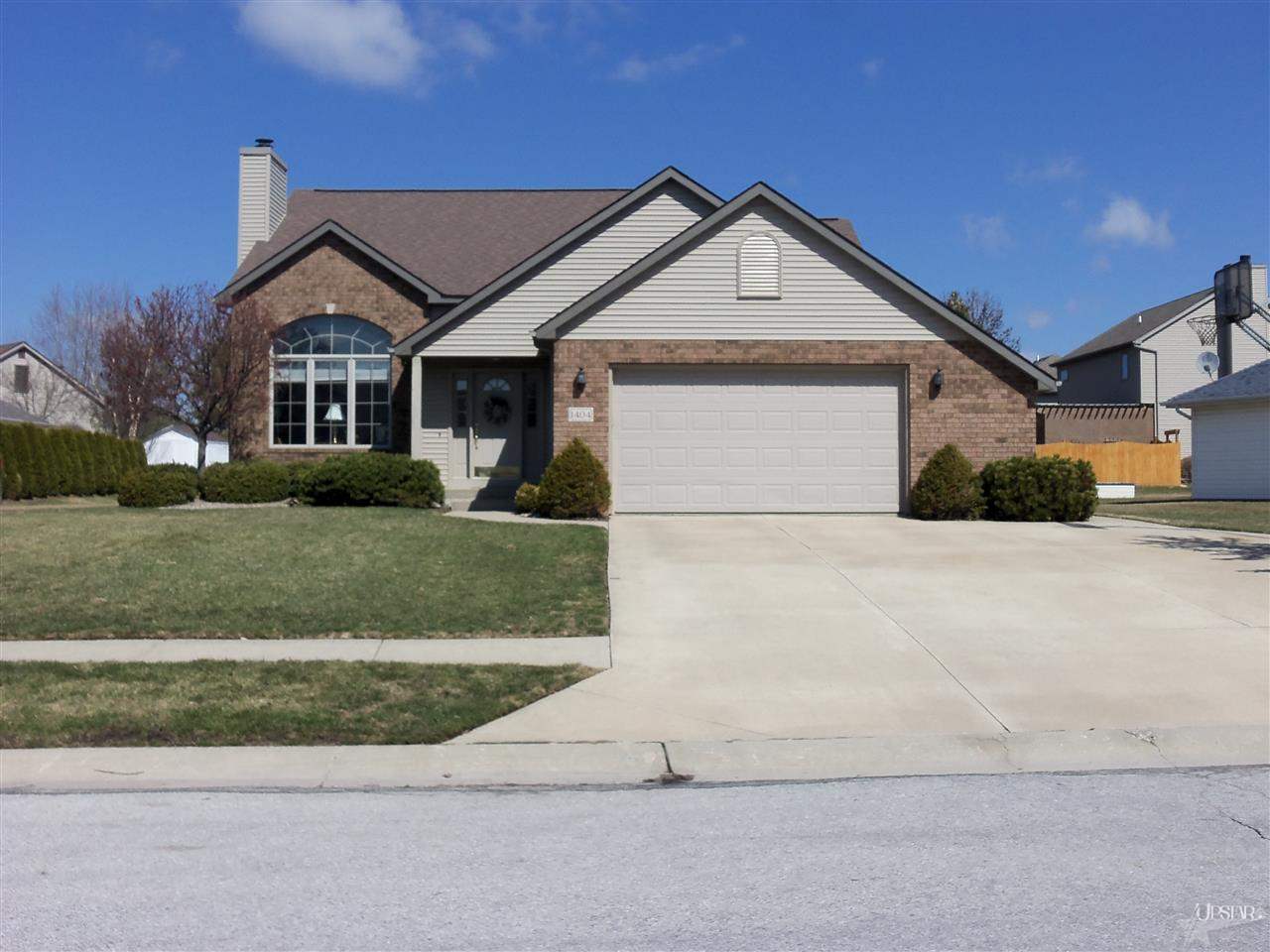 1404 S Dewey St, Auburn, IN 46706 photo 1