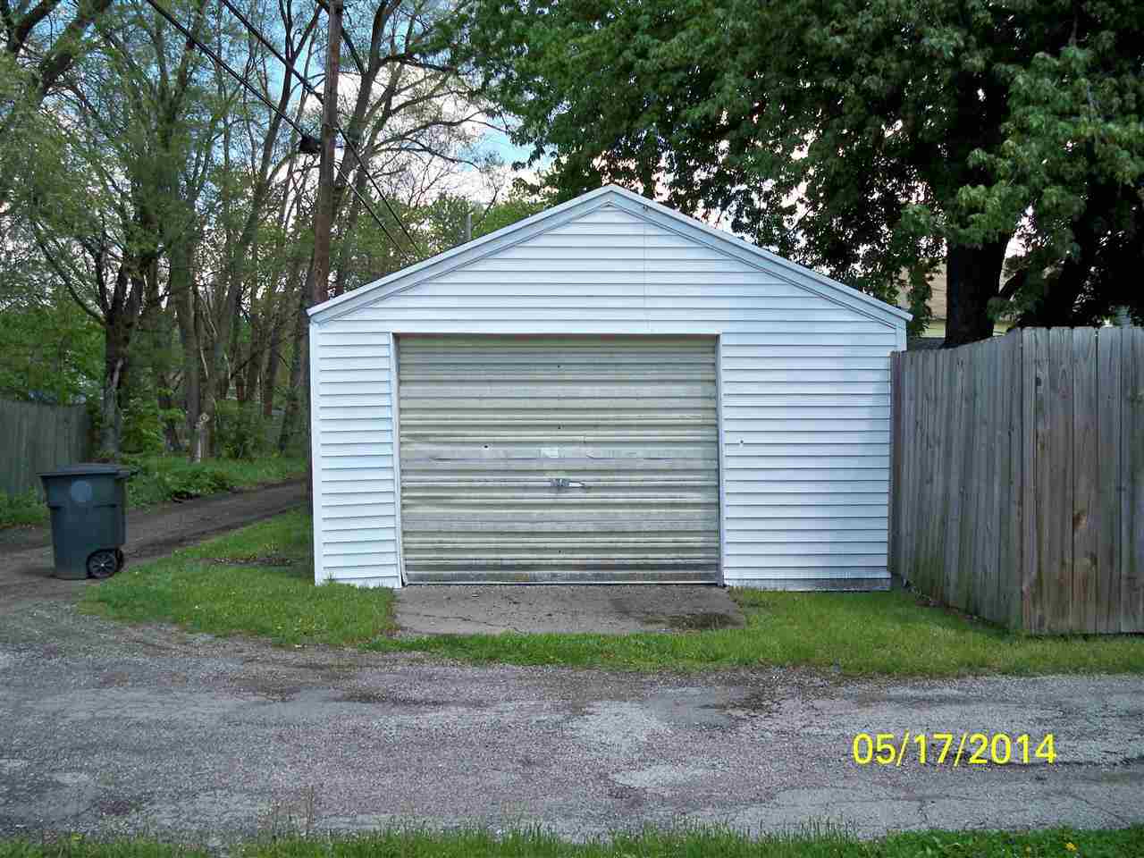 1043 Thomas St, South Bend, IN 46601 photo 10