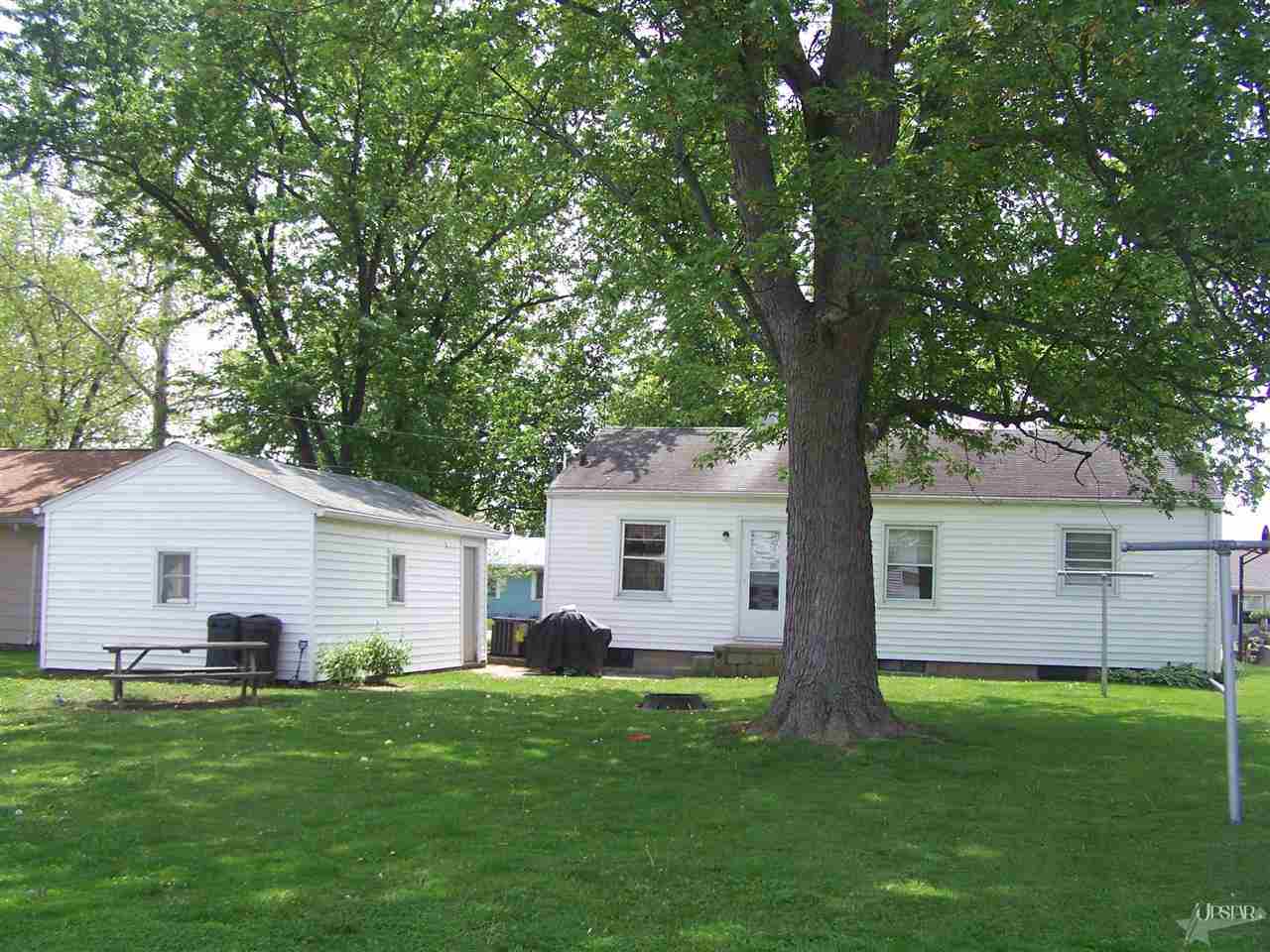 428 Gage Ave, Decatur, IN 46733 photo 2