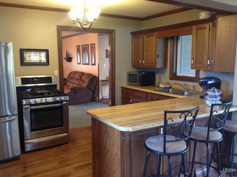 1039 Vine St, Decatur, IN 46733 photo 14