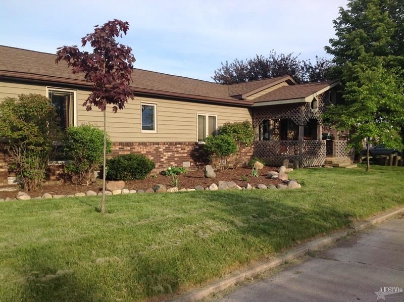 1039 Vine St, Decatur, IN 46733 photo 3