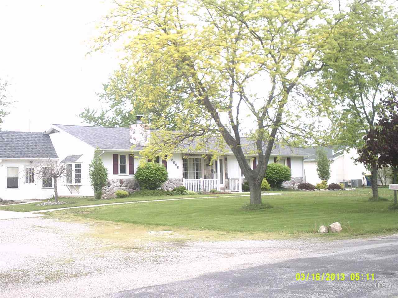 8656 E Diane Dr, Ossian, IN 46777 photo 1