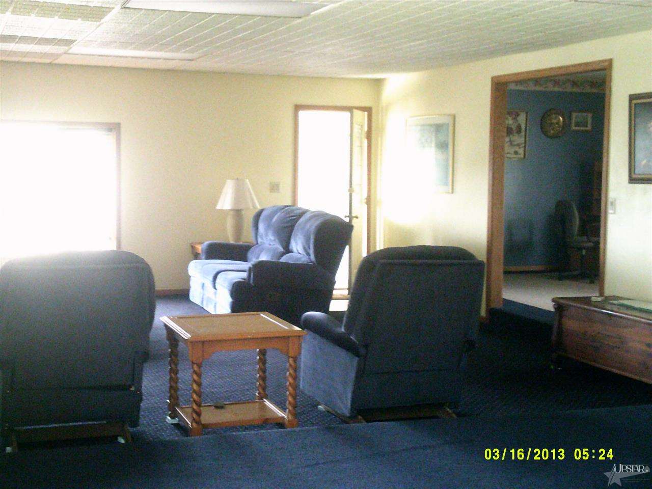 8656 E Diane Dr, Ossian, IN 46777 photo 9