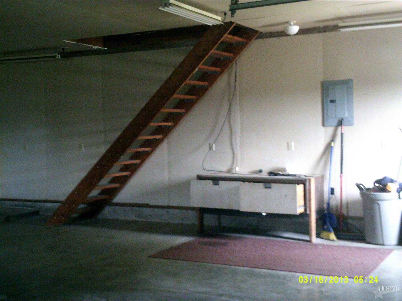 8656 E Diane Dr, Ossian, IN 46777 photo 13