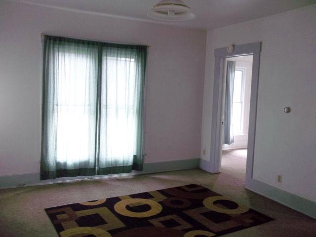 405 N 2nd St, Goshen, IN 46526 photo 4