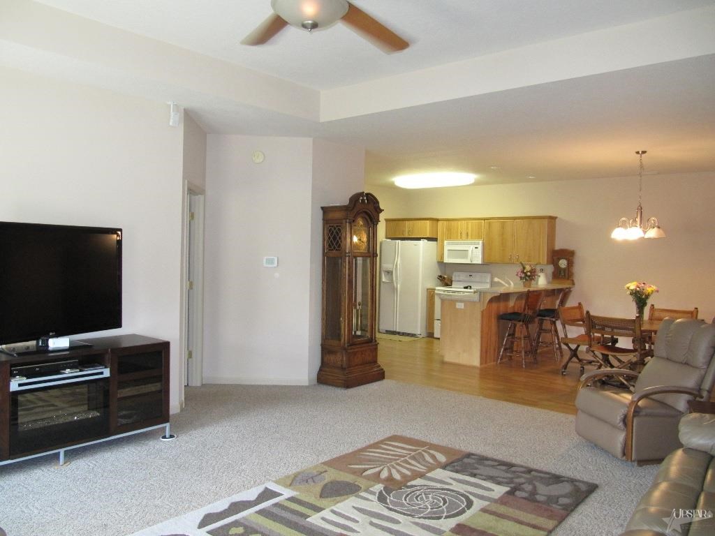 4204 Forest Creek Pkwy, Fort Wayne, IN 46815 photo 4