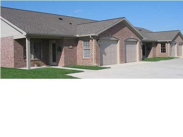613 Riverstone Ct, Evansville, IN 47720 photo 1
