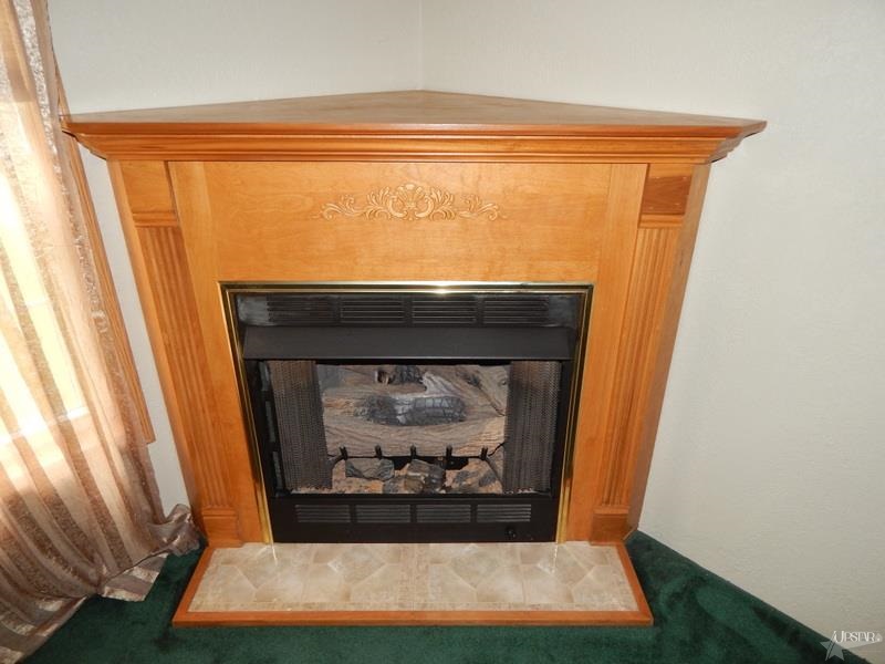 722 E 5th St, Warren, IN 46792 photo 4
