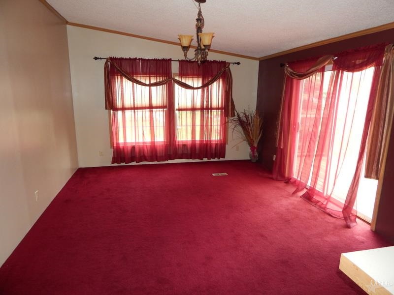 722 E 5th St, Warren, IN 46792 photo 6