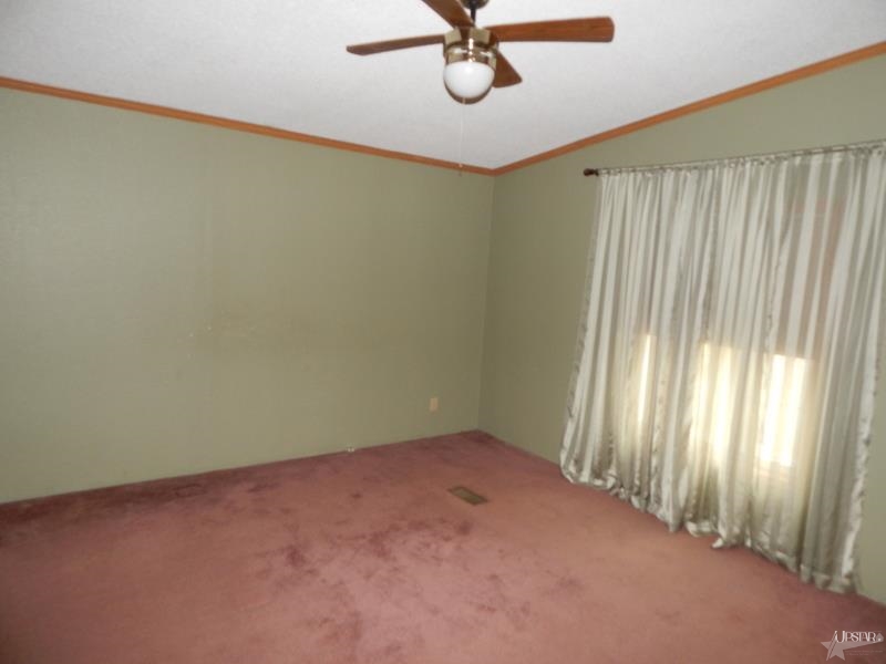 722 E 5th St, Warren, IN 46792 photo 13