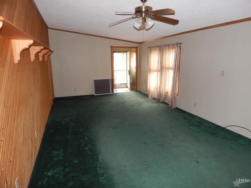 722 E 5th St, Warren, IN 46792 photo 5