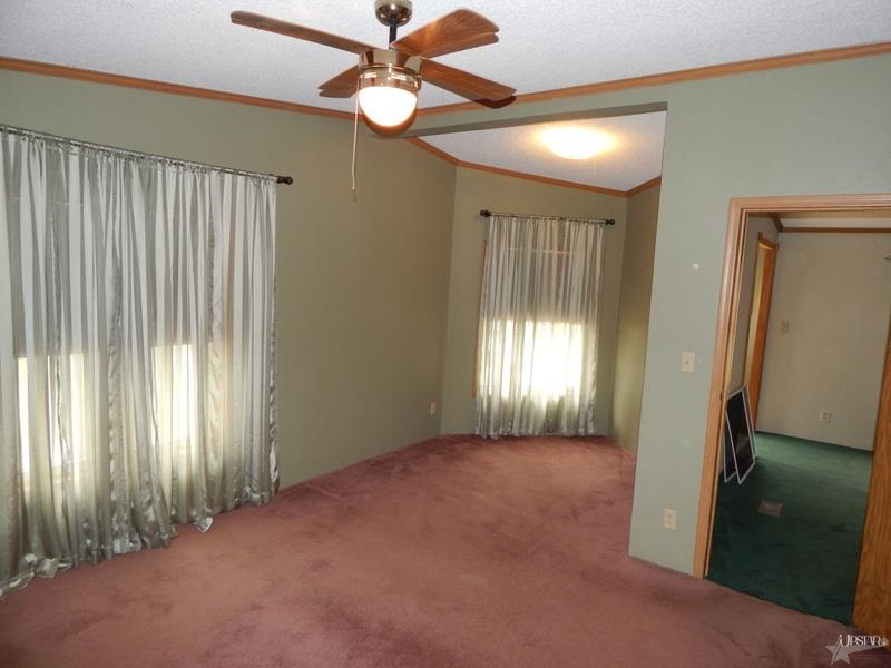 722 E 5th St, Warren, IN 46792 photo 11
