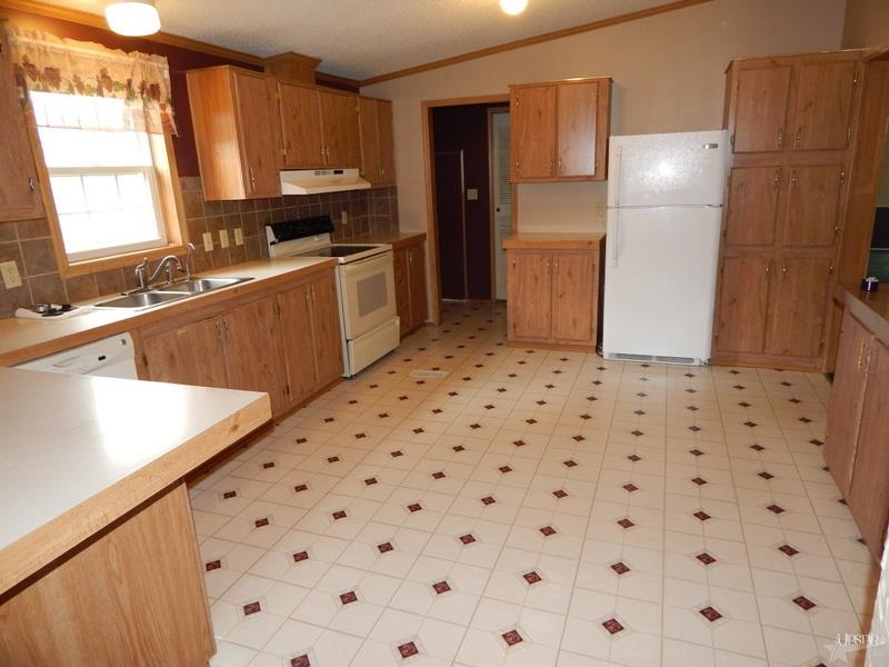 722 E 5th St, Warren, IN 46792 photo 10