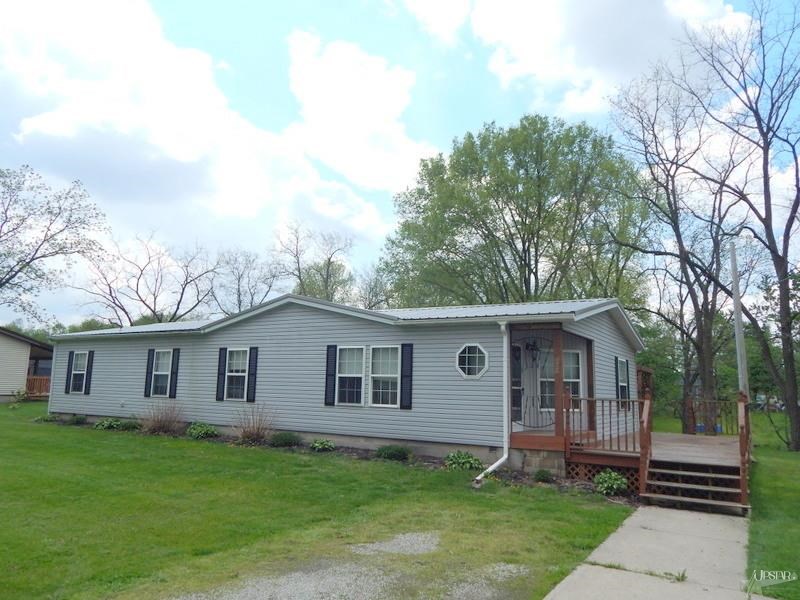 722 E 5th St, Warren, IN 46792 photo 1