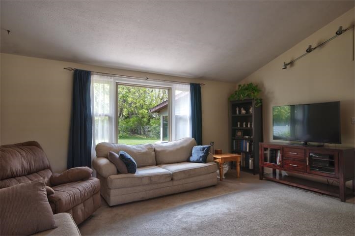 1623 Evergreen Pl, Elkhart, IN 46514 photo 5