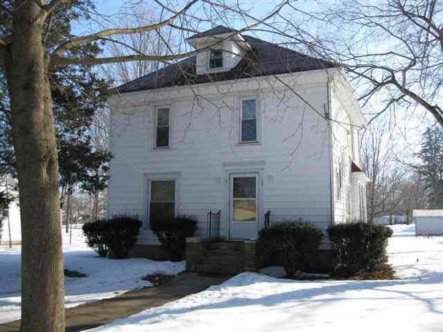 703 Sixth St, Howe, IN 46746 photo 1