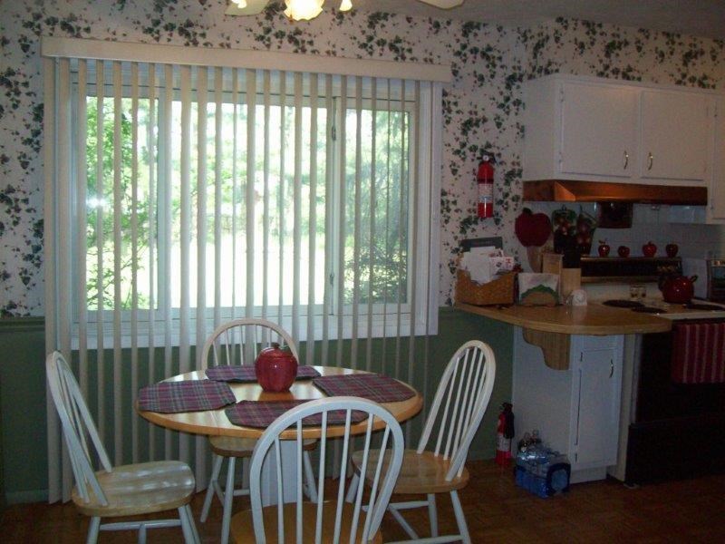914 Lynwood Dr, Goshen, IN 46526 photo 11