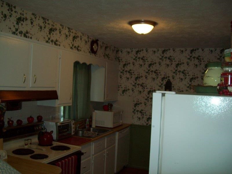 914 Lynwood Dr, Goshen, IN 46526 photo 8