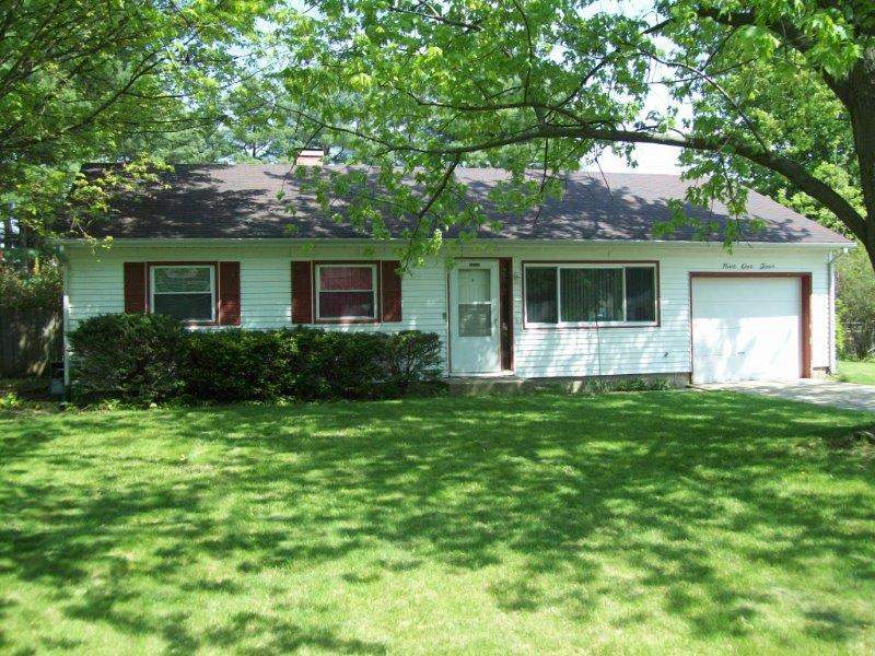 914 Lynwood Dr, Goshen, IN 46526 photo 1