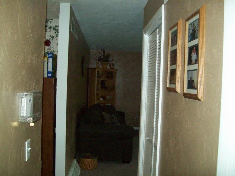 914 Lynwood Dr, Goshen, IN 46526 photo 12