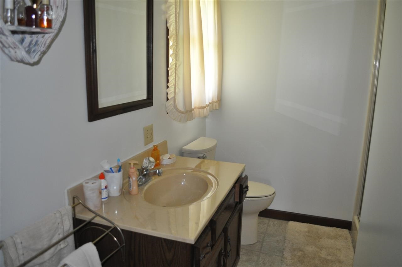 405 Angela Dr, Dale, IN 47523 photo 12
