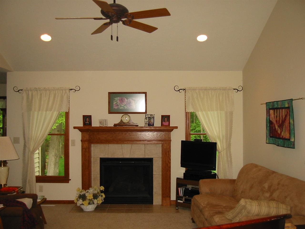 13703 Shavano Peak Dr, Middlebury, IN 46540 photo 11
