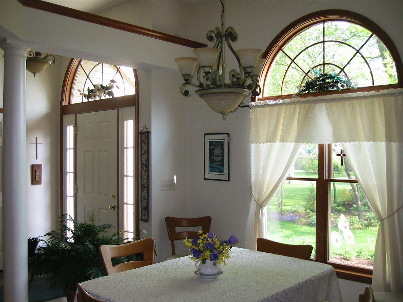 13703 Shavano Peak Dr, Middlebury, IN 46540 photo 5