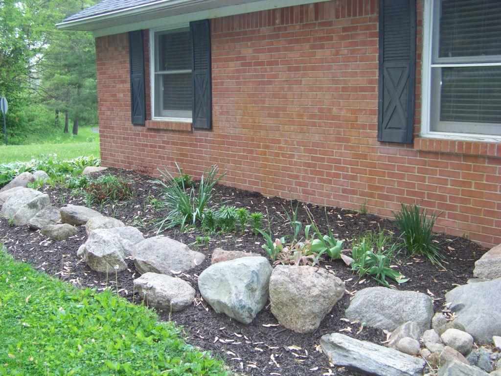 5992 W Hilltop Dr, Frankfort, IN 46041 photo 2