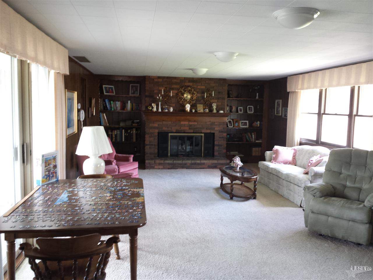 1611 Dundee Dr, New Haven, IN 46774 photo 3
